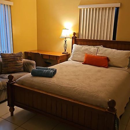 Royal Poinciana Stay Miami Springs Exterior photo