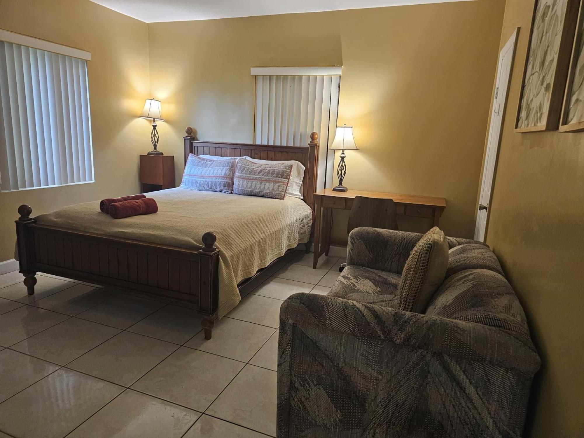 Royal Poinciana Stay Miami Springs Exterior photo
